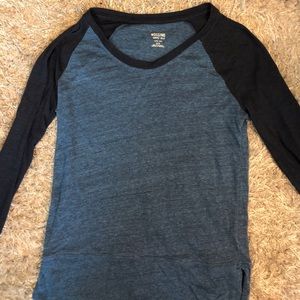 Mossimo baseball style shirt, dark & light blue LS